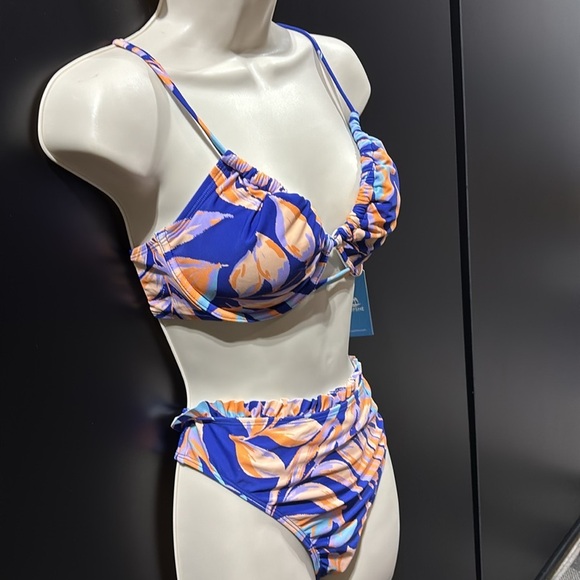 Cupshe High Waist ruffle trim,removable pads bralette top,adjustable straps - Picture 4 of 13